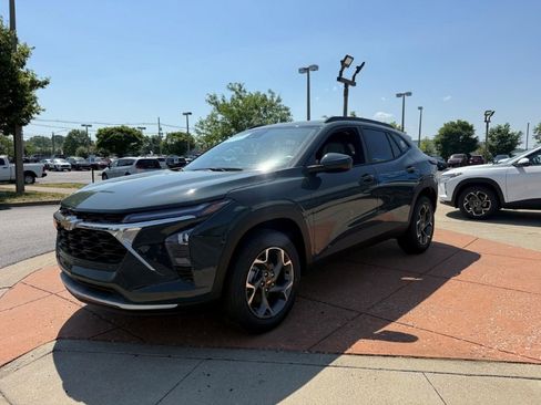 New 2026 Chevrolet Trax LT FWD image 4