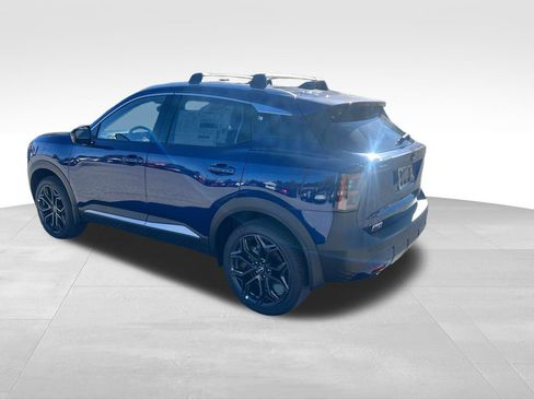 New 2026 Nissan Kicks SR w/ Cold Weather Package image 4