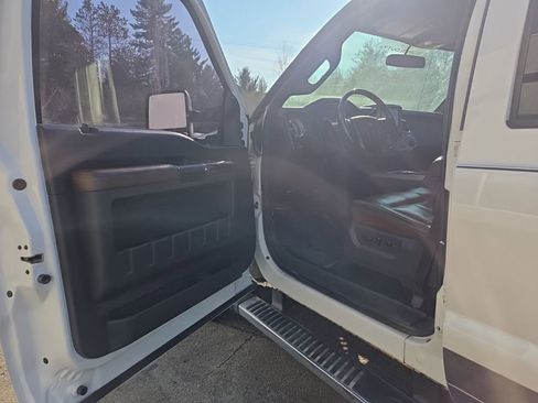 Used 2013 Ford F350 Platinum w/ FX4 Off Road Pkg image 10