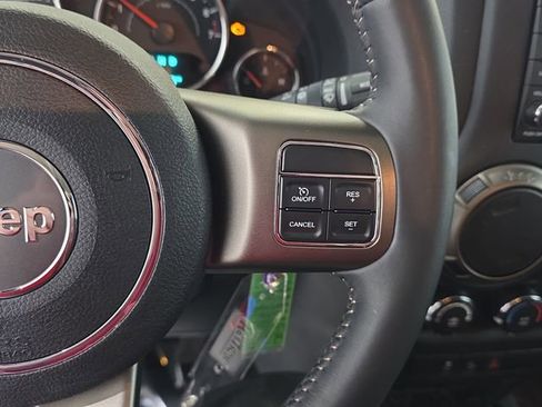 Used 2018 Jeep Wrangler Unlimited Sport image 17