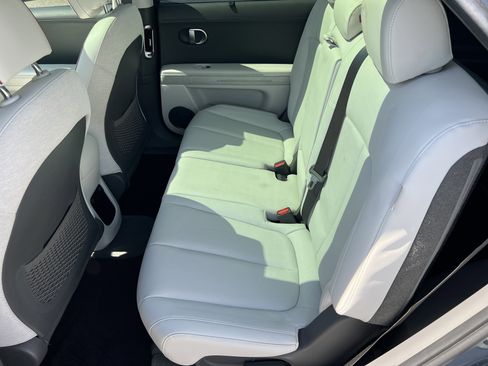 Used 2024 Hyundai Ioniq 5 Limited image 36