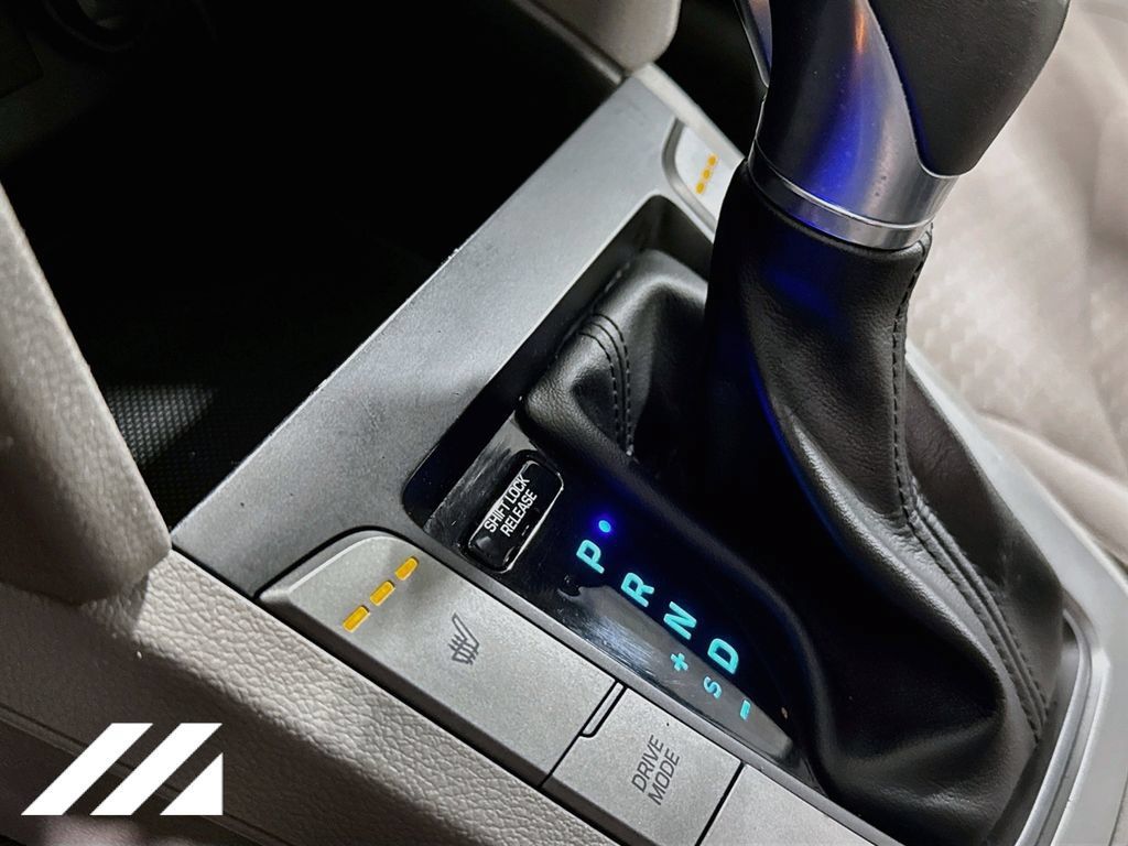 Used 2020 Hyundai Elantra Value Edition FWD image 21