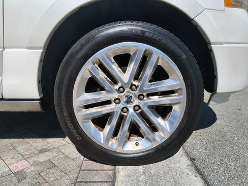 Used 2017 Ford Expedition Platinum RWD image 51
