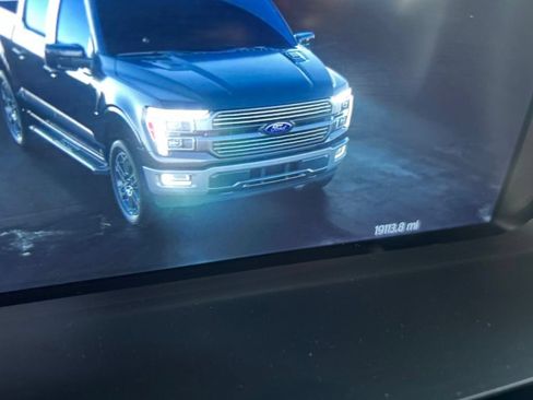 Used 2025 Ford F150 Lariat w/ Equipment Group 501A Mid AWD/4WD image 3