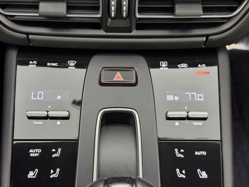 Used 2023 Porsche Macan image 27