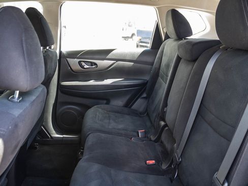 Used 2014 Nissan Rogue S FWD image 26
