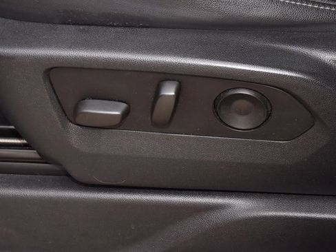 Used 2021 Chevrolet Tahoe Z71 w/ Z71 Signature Package image 38