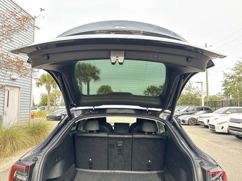 Used 2022 Tesla Model Y Long Range image 12