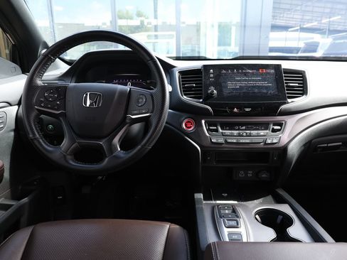 Used 2025 Honda Passport EX-L image 25