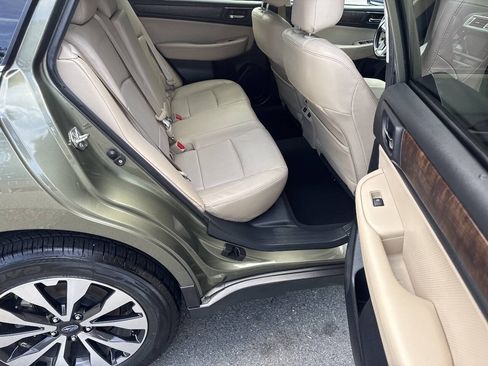 Used 2016 Subaru Outback 2.5i Limited AWD/4WD image 18