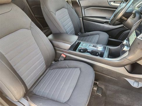 Used 2022 Ford Edge SE w/ Black Appearance Package image 14