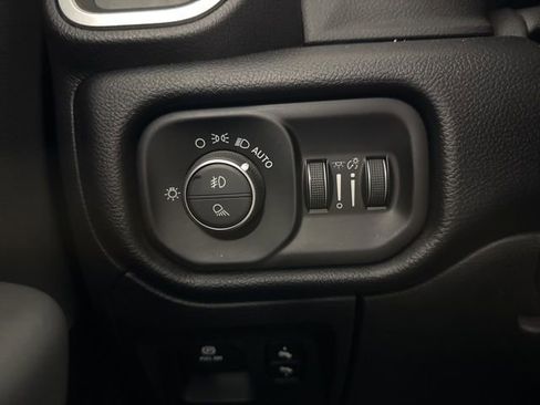 Used 2019 RAM 1500 Big Horn image 34