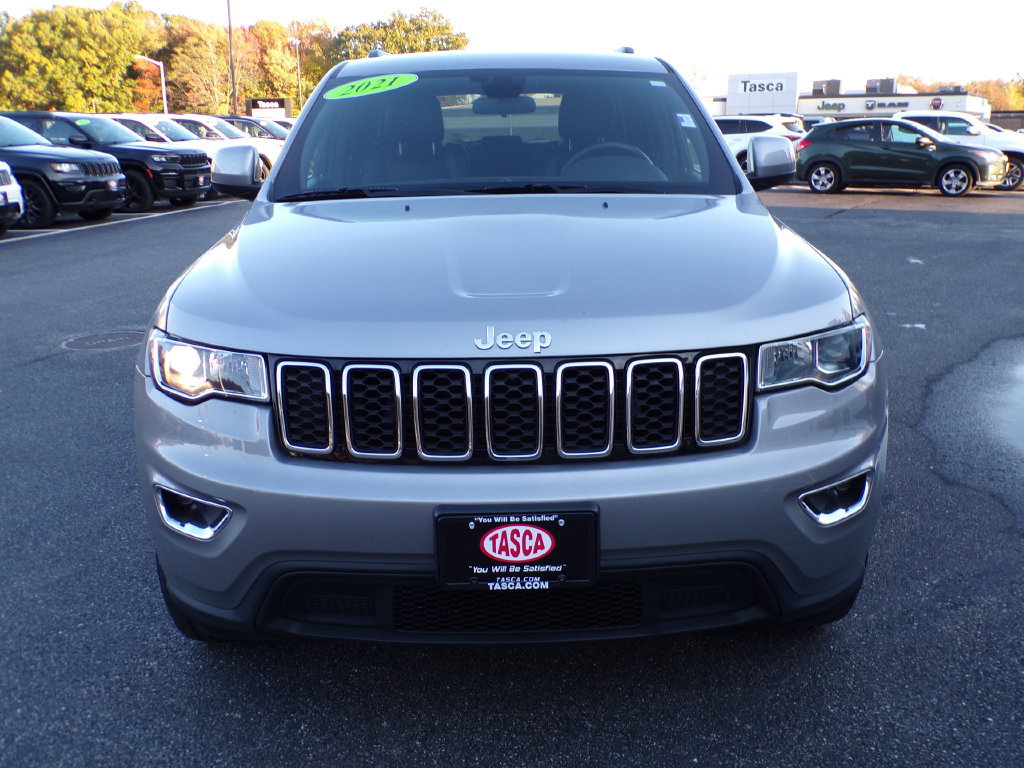 Used 2021 Jeep Grand Cherokee Laredo X AWD/4WD image 2