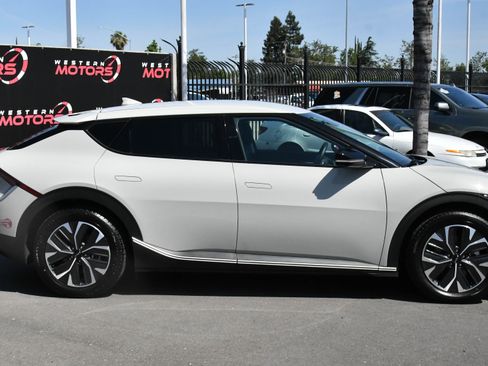 Used 2024 Kia EV6 Light RWD image 9