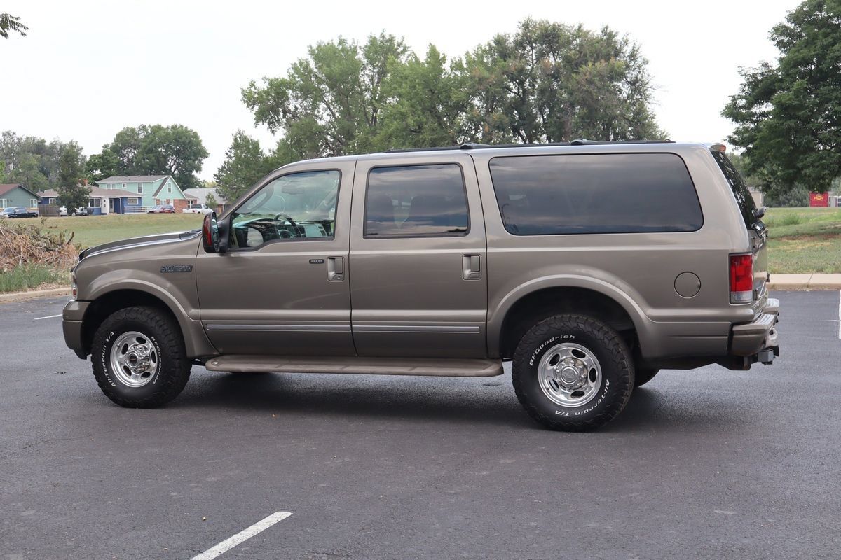 Used 2005 Ford Excursion Limited AWD/4WD image 8