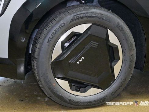 New 2026 Kia EV9 Land image 21