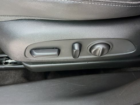 Used 2023 Buick Encore GX Select w/ Sport Touring Package image 22