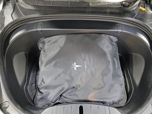 Used 2018 Tesla Model 3 Long Range image 3