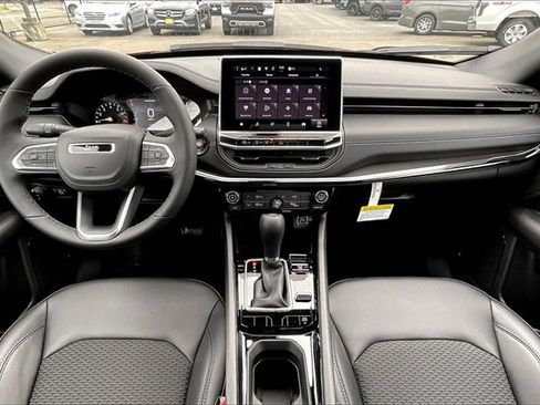 New 2025 Jeep Compass Latitude w/ Altitude Special Edition image 5