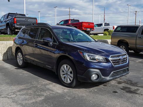 Used 2018 Subaru Outback 2.5i Premium AWD/4WD image 2
