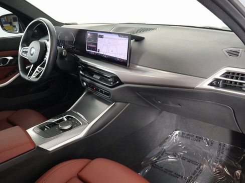 Certified 2025 BMW 330i Sedan w/ M Sport Package RWD image 9