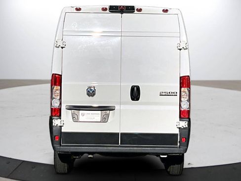 Used 2024 RAM ProMaster 2500 w/ Convenience Group FWD image 8