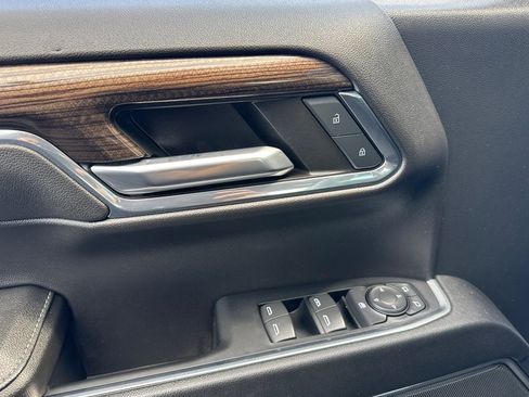 Used 2024 Chevrolet Silverado 1500 LT image 12