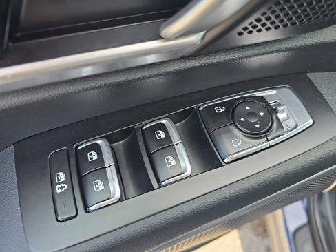Used 2025 Kia Telluride S AWD/4WD image 11