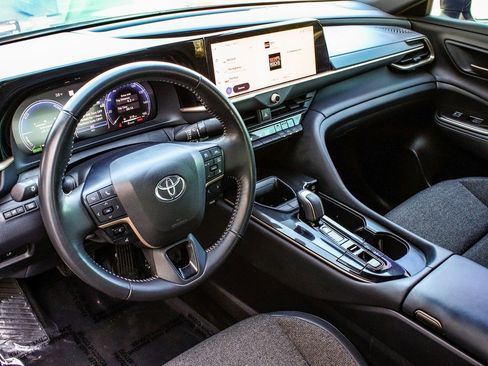 Used 2024 Toyota Crown XLE image 15