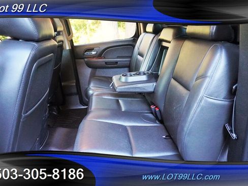 Used 2012 Chevrolet Avalanche LTZ AWD/4WD image 16
