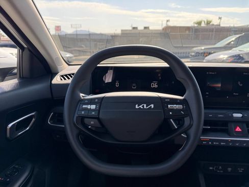 Used 2026 Kia K4 FWD image 33
