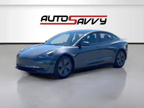 Used 2023 Tesla Model 3 Standard Range RWD image 3