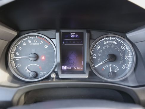 Used 2019 Toyota Tacoma TRD Sport image 38