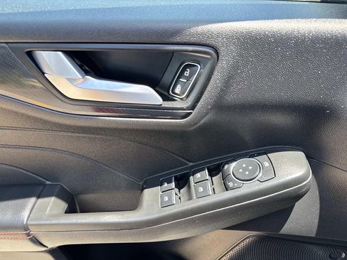 Used 2025 Ford Escape ST-Line FWD image 21