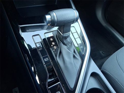 Certified 2025 Kia Niro LX image 15