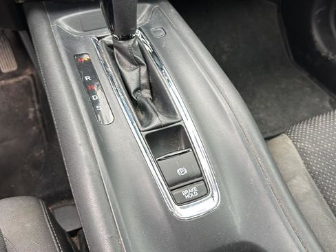 Used 2019 Honda HR-V EX image 18