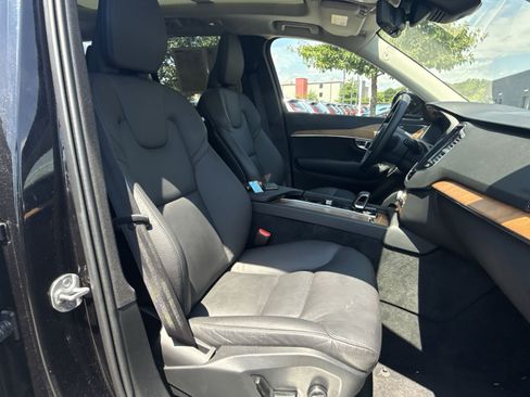 Certified 2024 Volvo XC90 T8 Plus w/ Protection Package AWD/4WD image 28