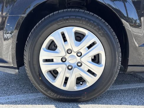Used 2019 Dodge Grand Caravan SE w/ UConnect Hands-Free Group FWD image 30