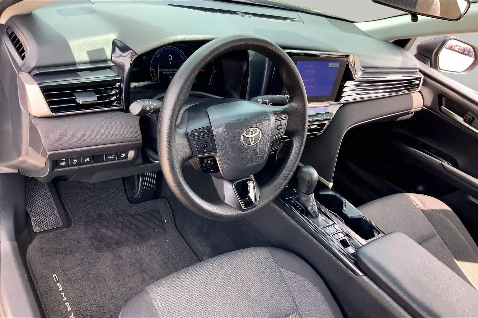 Used 2026 Toyota Camry LE FWD image 17