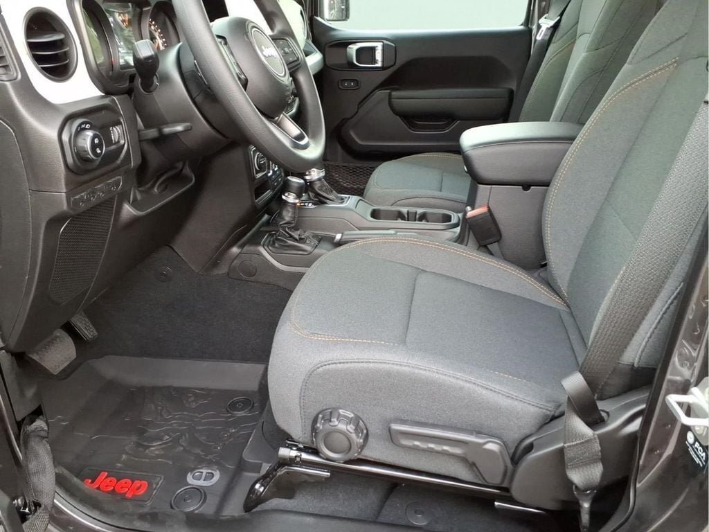 New 2026 Jeep Gladiator Sport AWD/4WD image 15