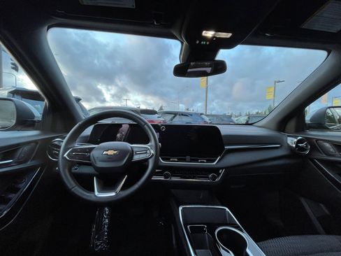 Used 2025 Chevrolet Equinox LT image 33