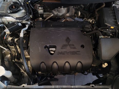 Used 2019 Mitsubishi Outlander ES FWD image 30