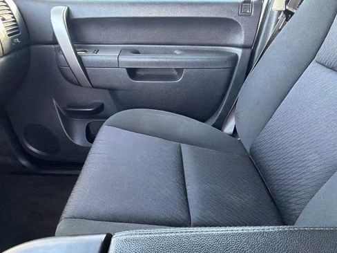 Used 2014 Chevrolet Silverado 2500 LT image 12