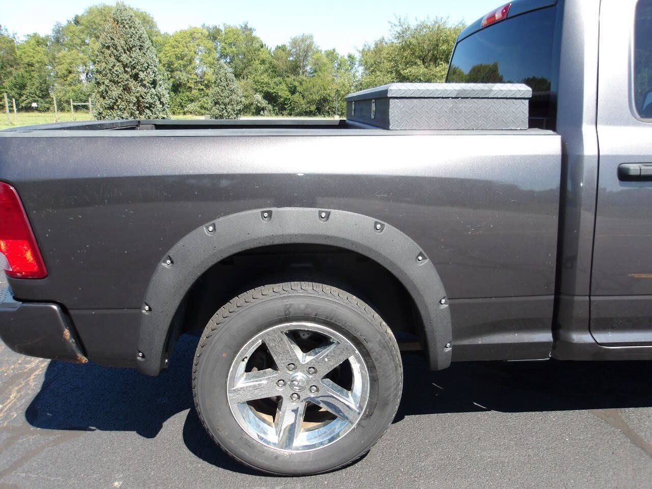 Used 2017 RAM 1500 Express w/ Express Value Package AWD/4WD image 36