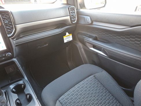 New 2025 Ford Ranger XLT w/ Technology Package AWD/4WD image 18