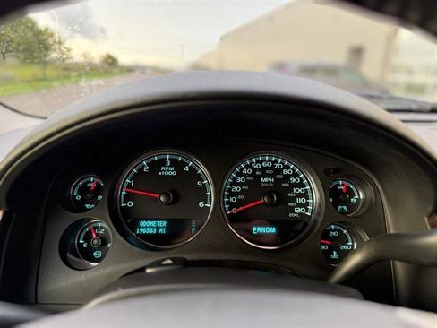 Used 2009 GMC Yukon XL Denali image 10