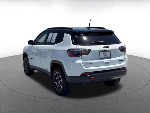 Used 2025 Jeep Compass Trailhawk AWD/4WD image 11