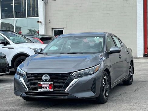 Used 2025 Nissan Sentra SV FWD image 5