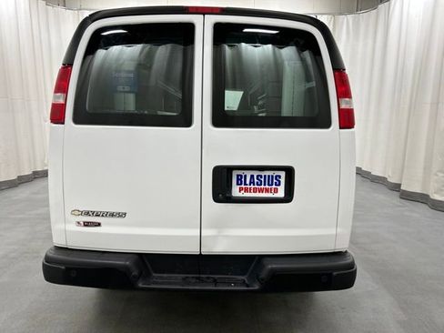 Used 2022 Chevrolet Express 2500 w/ Safety Package RWD image 18