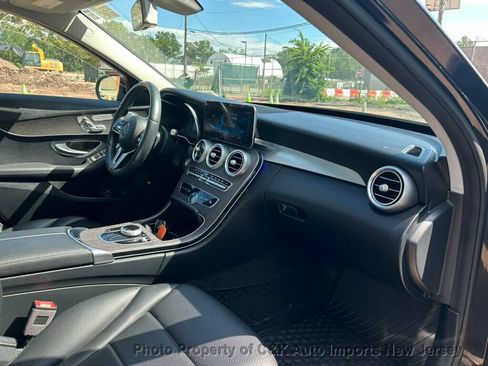 Used 2020 Mercedes-Benz C 300 4MATIC Sedan image 21